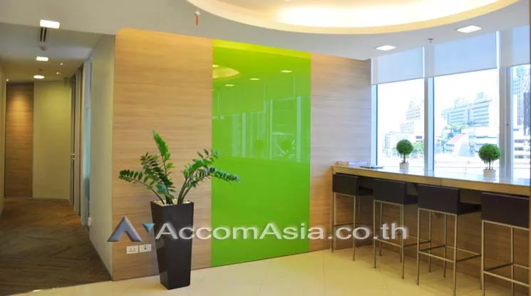 10  Office Space For Rent in Ploenchit ,Bangkok  at Q House Ploenchit Service Office AA10195